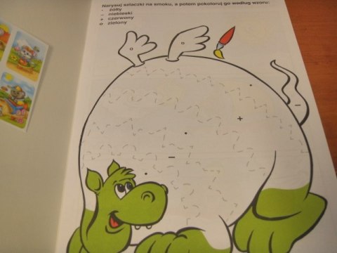 Książeczka z naklejkami SZLACZKI 00103 Książeczka z naklejkami SZLACZKI 00103