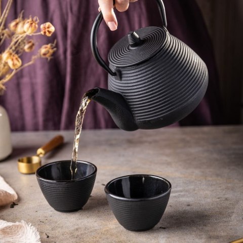 CZAJNICZEK ŻELIWNY ZAPARZACZ 1.0L Z ŻELIWNYMI FILIŻANKAMI KINGHOFF KH-1846 CZAJNICZEK ŻELIWNY ZAPARZACZ 1.0L Z ŻELIWNYMI FILIŻANKAMI KINGHOFF KH-1846