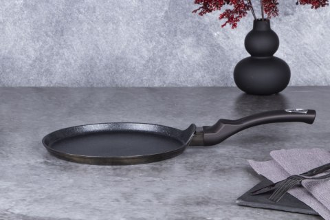 PATELNIA NALEŚNIKOWA Z POWŁOKĄ GRANITOWĄ 25CM DO NALEŚNIKÓW BERLINGER HAUS SHINY BLACK BH-6613 PATELNIA NALEŚNIKOWA Z POWŁOKĄ GRANITOWĄ 25CM DO NALEŚNIKÓW BERLINGER HAUS SHINY BLACK BH-6613