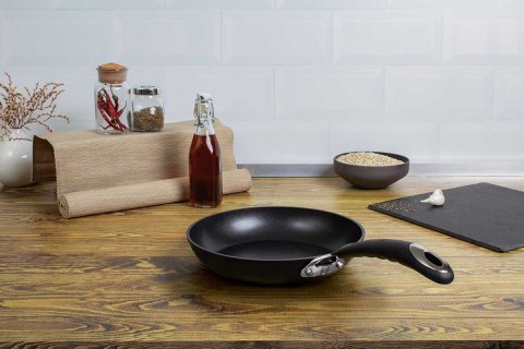 PATELNIA TYTANOWA GŁĘBOKA 24cm BERLINGER HAUS BLACK PROFESSIONAL LINE BH-6119 PATELNIA TYTANOWA GŁĘBOKA 24cm BERLINGER HAUS BLACK PROFESSIONAL LINE BH-6119