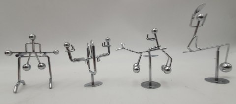 Figurka metalowa na huśtawce wahadełko Figurka metalowa na huśtawce wahadełko