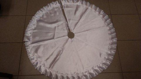 Obrus falbanka pod choinkę FI-90 Obrus falbanka pod choinkę FI-90