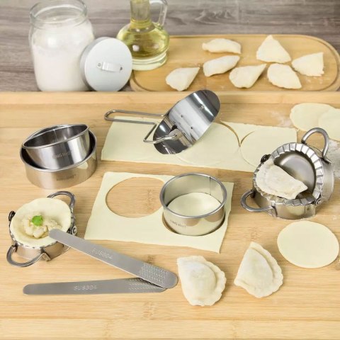 ZESTAW DO ROBIENIA PIEROGÓW 8 EL. KINGHOFF KH-1641 ZESTAW DO ROBIENIA PIEROGÓW 8 EL. KINGHOFF KH-1641