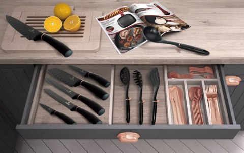 ZESTAW NOŻY W STOJAKU 8 EL. BERLINGER HAUS BLACK ROSE LINE BH-2421 ZESTAW NOŻY W STOJAKU 8 EL. BERLINGER HAUS BLACK ROSE LINE BH-2421