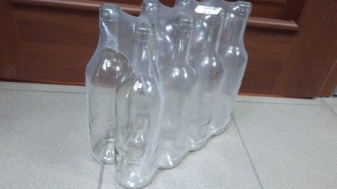 Butelka na wino Bordeaux 8szt. 750ml BIAŁA Butelka na wino Bordeaux 8szt. 750ml BIAŁA