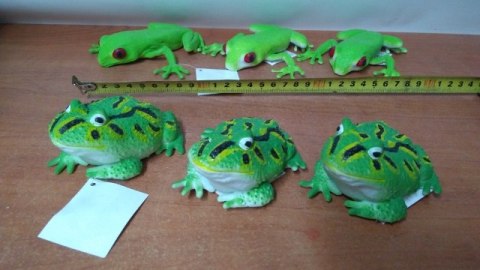Żaba z grochem mix 6szt. 11cm | HAB Żaba z grochem mix 6szt. 11cm | HAB