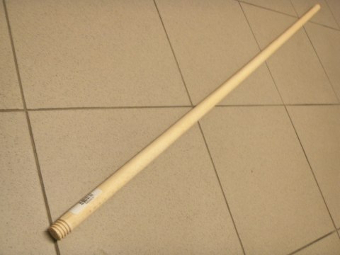 Kij drewniany z gwintem 120cm Kij drewniany z gwintem 120cm
