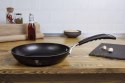 PATELNIA TYTANOWA 28cm BERLINGER HAUS BLACK PROFESSIONAL LINE BH-6117
