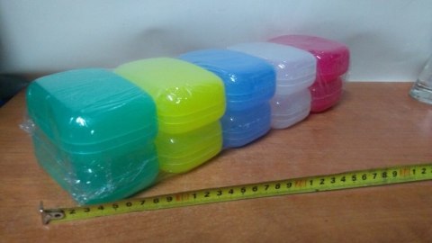 Mydelniczka plastikowa 10 szt. Mydelniczka plastikowa 10 szt.