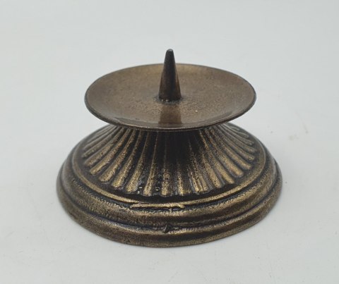 Świecznik metalowy 6 x 4 cm Świecznik metalowy 6 x 4 cm