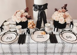 Talerzyki papierowe ''Hello 50'' pięćdziesiątka, 18 cm, 6szt Partydeco