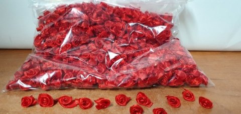 Różyczki dekoracyjne atłasowe czerwone a`1000szt. | 1491 Różyczki dekoracyjne atłasowe czerwone a`1000szt. | 1491