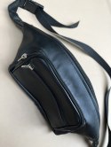 Saszetka nerka 40cm 4.3 czarna skórzana