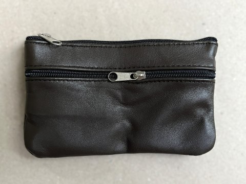 Etui na klucze drobne 12x9cm brązowe matowe skórzane 9.4 Etui na klucze drobne 12x9cm brązowe matowe skórzane 9.4