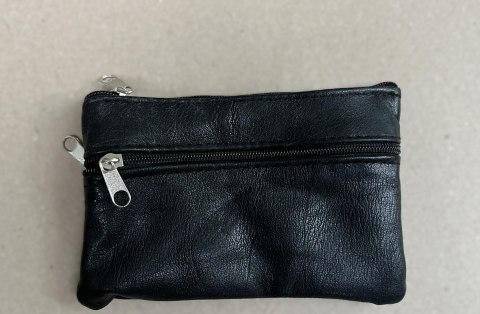 Etui na klucze drobne 12x9cm czarne skórzane 9.2 Etui na klucze drobne 12x9cm czarne skórzane 9.2