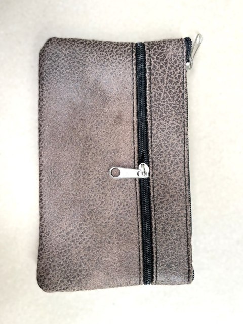 Etui saszetka brąz 6.3 20x12cm Etui saszetka brąz 6.3 20x12cm