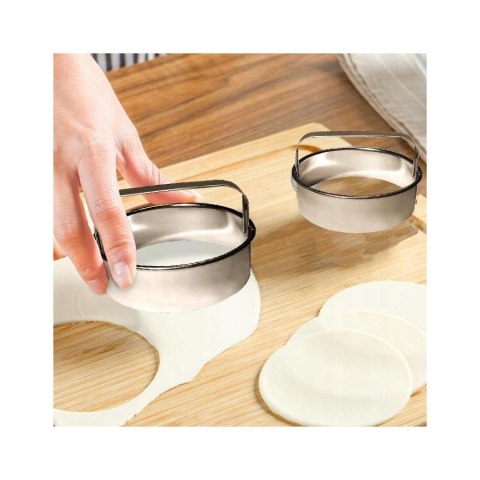Wykrawacz wycinak do ciasta pierogów forma do smażenia jaj okrągła 10 cm Wykrawacz wycinak do ciasta pierogów forma do smażenia jaj okrągła 10 cm