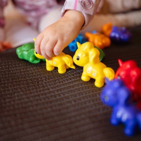 WOOPIE Figurki Montessori Zestaw Edukacyjny Jednorożce do Składania "Dopasuj Literki" 13 el. WOOPIE Figurki Montessori Zestaw Edukacyjny Jednorożce do Składania "Dopasuj Literki" 13 el.