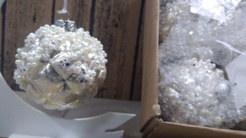 Bombka szklana zdobiona 12szt. BIAŁA 8cm Bombka szklana zdobiona 12szt. BIAŁA 8cm