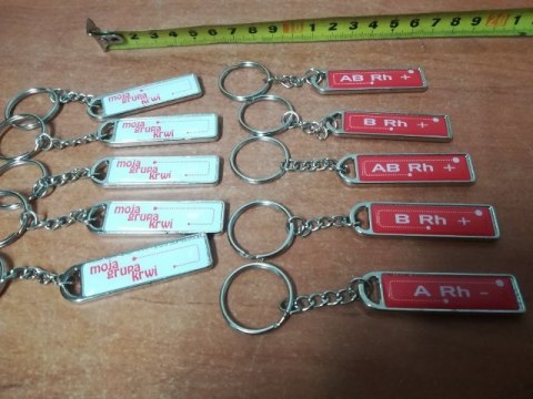 Brelok metalowy z grupą krwi 10szt. Brelok metalowy z grupą krwi 10szt.