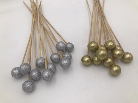 Kulki brokat 2cm na piku mix 12szt. Kulki brokat 2cm na piku mix 12szt.