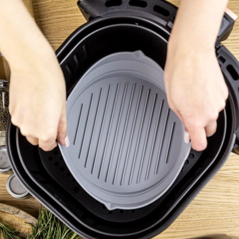 ZESTAW WKŁADÓW SILIKONOWYCH DO FRYTKOWNICY BEZTŁUSZCZOWEJ 2 SZTUKI OKRĄGŁY 20CM SKŁADANY KLAUSBERG KB-7789 ZESTAW WKŁADÓW SILIKONOWYCH DO FRYTKOWNICY BEZTŁUSZCZOWEJ 2 SZTUKI OKRĄGŁY 20CM SKŁADANY KLAUSBERG KB-7789