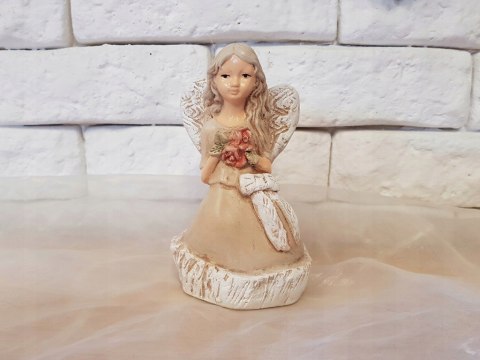 Figurka anioł Balladyna dekorowana 14,5cm Figurka anioł Balladyna dekorowana 14,5cm