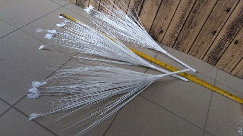 Gałązka ozdobna 3szt BIAŁA 70cm BUK-18096 Gałązka ozdobna 3szt BIAŁA 70cm BUK-18096
