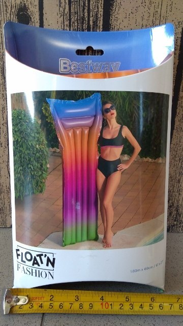 Materac dmuchany 1,83x0,69cm TĘCZA BESTWAY | 44041 Materac dmuchany 1,83x0,69cm TĘCZA BESTWAY | 44041