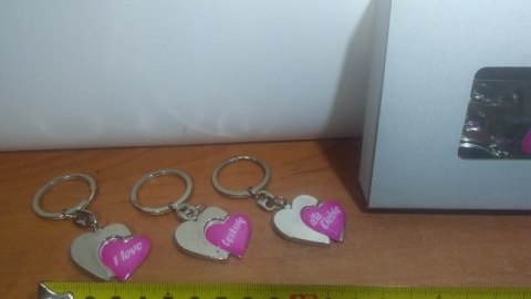 Brelok metalowy 10szt DWA SERCA Brelok metalowy 10szt DWA SERCA