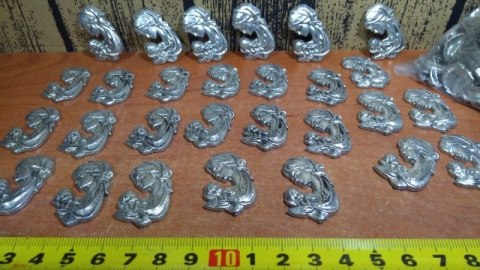Plakietka metalowa oksydowana MATKA BOSKA KARMIĄCA 25szt Plakietka metalowa oksydowana MATKA BOSKA KARMIĄCA 25szt