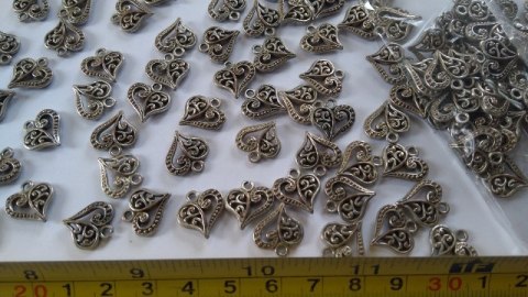 Zawieszka metalowa oksydowa SERCE AŻUR 25szt Zawieszka metalowa oksydowa SERCE AŻUR 25szt
