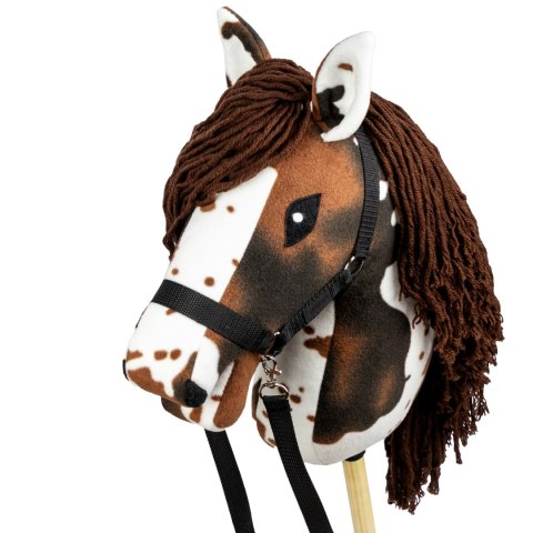 Skippi Hobby Horse - w plamy - brązowe plamki - koń na kiju - kantar Skippi Hobby Horse - w plamy - brązowe plamki - koń na kiju - kantar