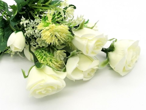 Kwiat róże z liśćmi mix dł. 36cm 2szt Kwiat róże z liśćmi mix dł. 36cm 2szt