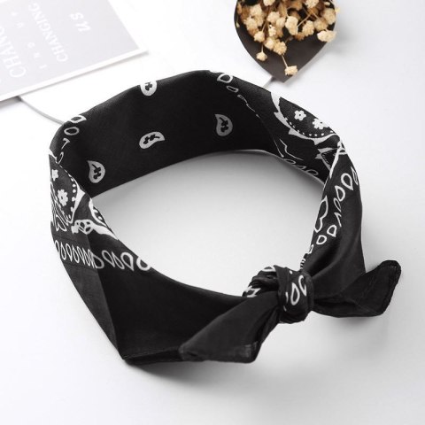 Bandana wielofunkcyjna bandama chusta apaszka czarna Bandana wielofunkcyjna bandama chusta apaszka czarna