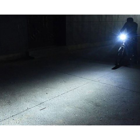 Lampka rowerowa LED z licznikiem 23680 Lampka rowerowa LED z licznikiem 23680