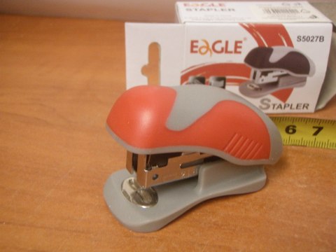 Zszywacz biurowy EAGLE | S5027B Zszywacz biurowy EAGLE | S5027B