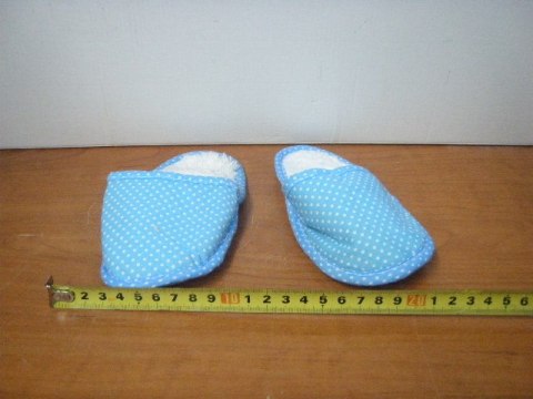 Kapcie dziecięce materiał 4631 Kapcie dziecięce materiał 4631