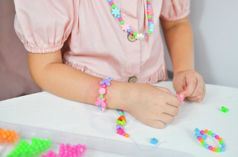 WOOPIE ART&FUN Zestaw do Robienia Biżuterii Bransoletek Wisiorków Pierścionków Kolczyków z Motylkami WOOPIE ART&FUN Zestaw do Robienia Biżuterii Bransoletek Wisiorków Pierścionków Kolczyków z Motylkami