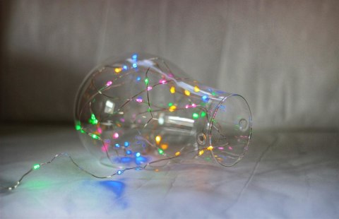 Lampki LED, Kolorowe, na druciku, 100 diod Marka niezdefiniowana Lampki LED, Kolorowe, na druciku, 100 diod Marka niezdefiniowana