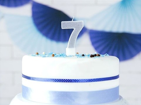 Świeczka urodzinowa Cyferka 7, srebrny Partydeco Świeczka urodzinowa Cyferka 7, srebrny Partydeco
