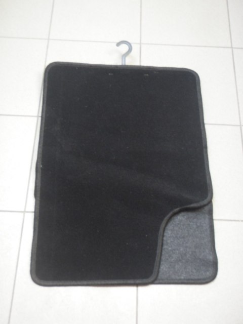 Dywaniki samochodowe ekonomiczne 000889 Dywaniki samochodowe ekonomiczne 000889