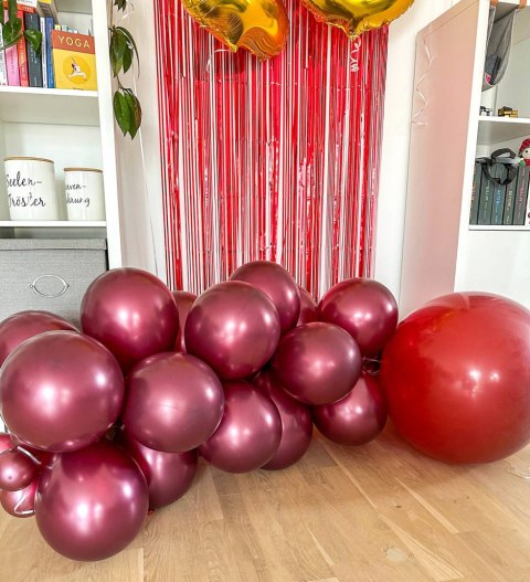 Balony lateksowe Decorator Metaliczne Bordowe 28cm, 50 szt. Amscan / Anagram Balony lateksowe Decorator Metaliczne Bordowe 28cm, 50 szt. Amscan / Anagram