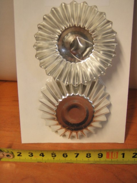 Babeczki 10szt. metalowe średnie | 002840 Babeczki 10szt. metalowe średnie | 002840