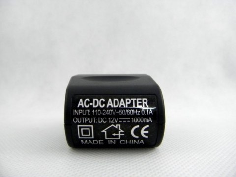 Przejściówka adapter z 220V na 12V MB5148 Przejściówka adapter z 220V na 12V MB5148