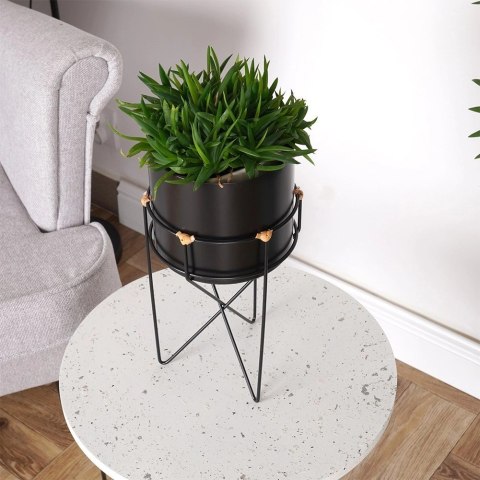 Osłonka na doniczkę na stojaku metalowa czarna 17x31,5 cm Osłonka na doniczkę na stojaku metalowa czarna 17x31,5 cm