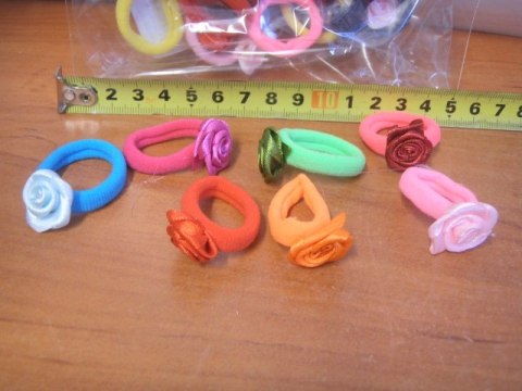 Gumki z różyczkami 30szt mini 1439 Gumki z różyczkami 30szt mini 1439